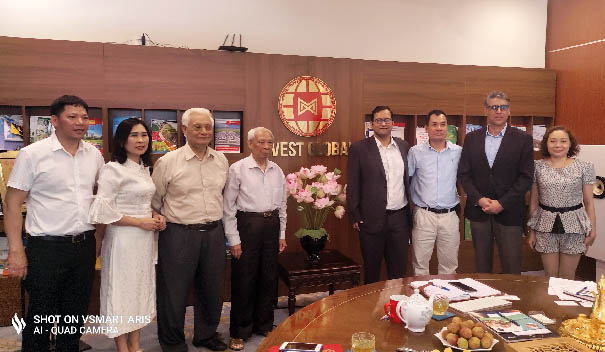 Hội[-]BVTN&MT[-]Việt[-]Nam[-]tiếp[-]các[-]chuyên[-]gia[-]Hội[-]đồng[-]Năng[-]lượng[-]-[-]Môi[-]trường[-]-[-]Nước[-]của[-]Ấn[-]Độ